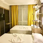 Linda Star Palace 2*