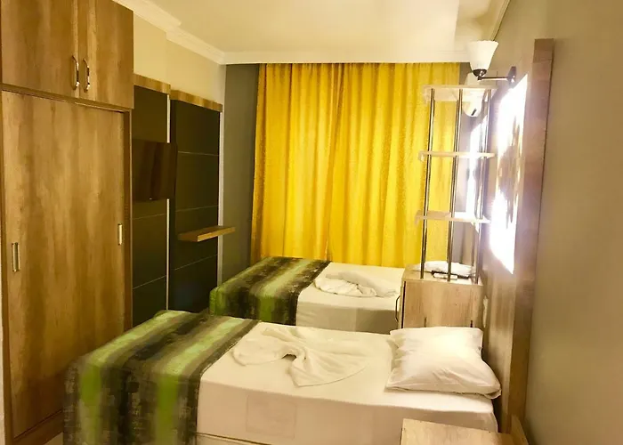 Linda Star Palace Hotel 2*