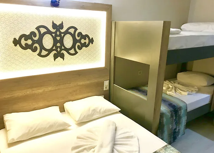 מלון Linda Star Palace אנטליה