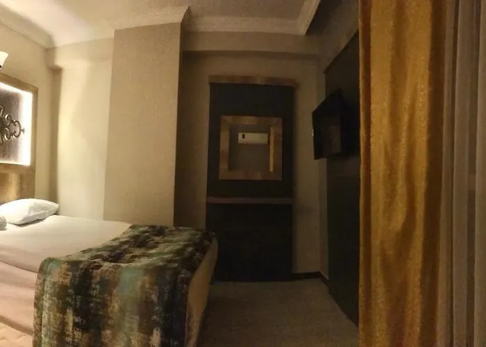 מלון Linda Star Palace אנטליה